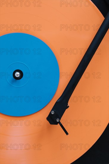 Crop vinyl disc record player