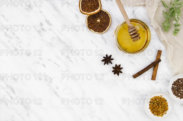 Dried products with honey frame