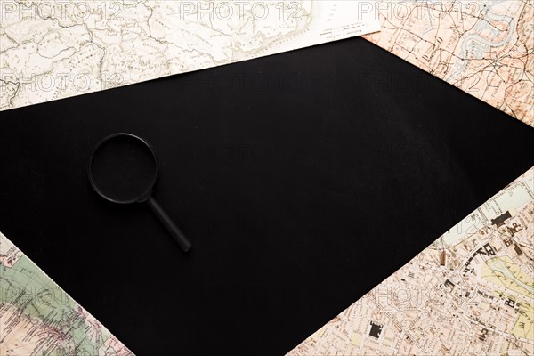 Maps loupe black desk