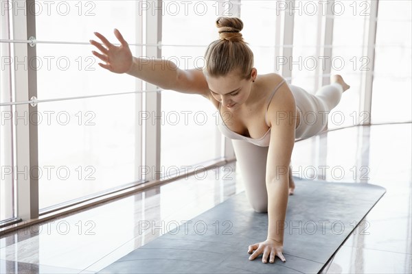Full shot woman training