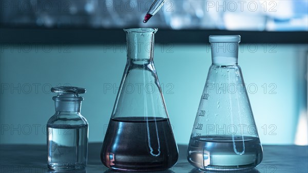 Laboratory glassware composition