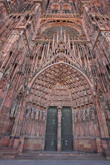 Main portal with tympanum