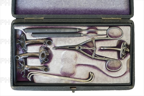 Antique tracheotomy