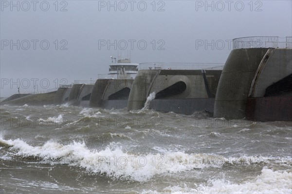 Eider barrage