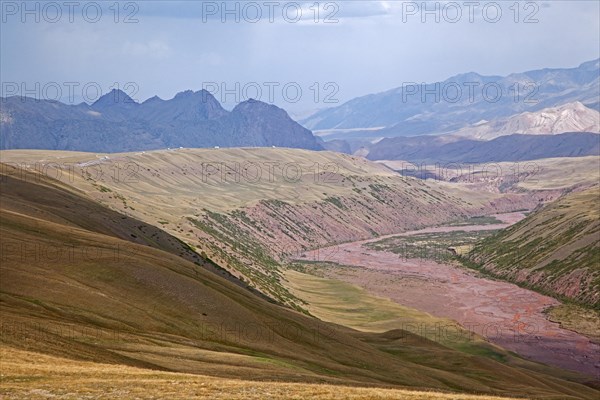 Riverbed along road over the Irkeshtam pass