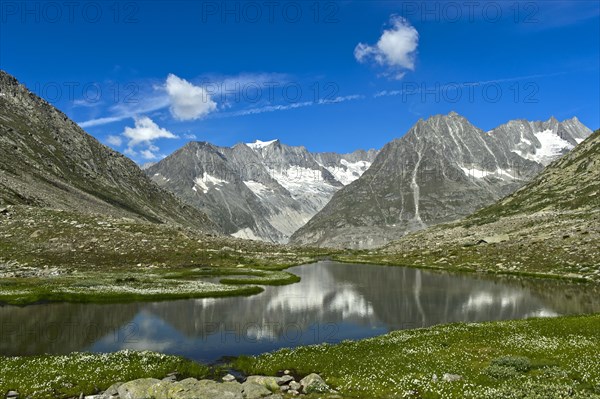 At Lake Maerjelen