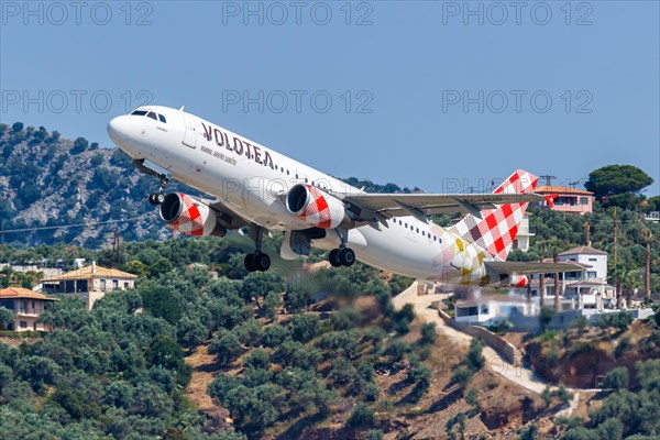 A Volotea Airbus A320 aircraft with the registration EC-NUO at Skiathos Airport