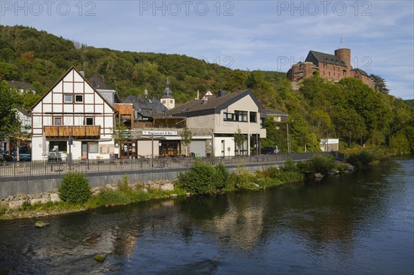 View of the village with Hengebach Castle and the River Rur