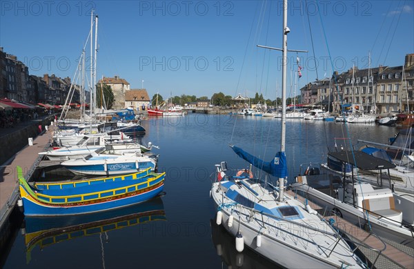 Harbour basin with ships