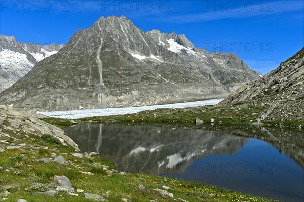 At Lake Maerjelen