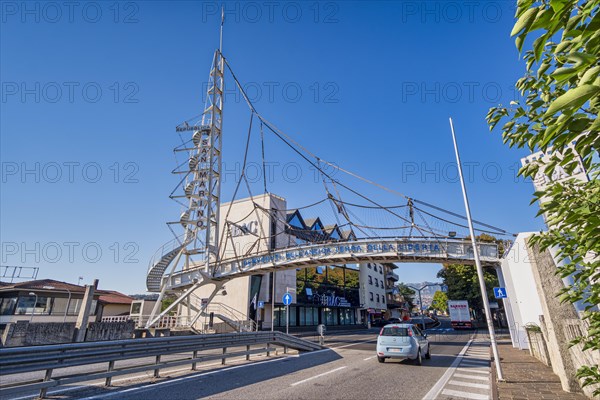 Pedestrian bridge in Dogana