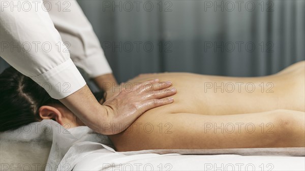 Side view client massage session