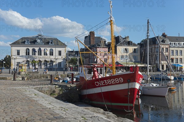 Harbour basin with ships