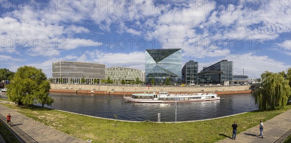 Washingtonplatz Berlin with modern architecture