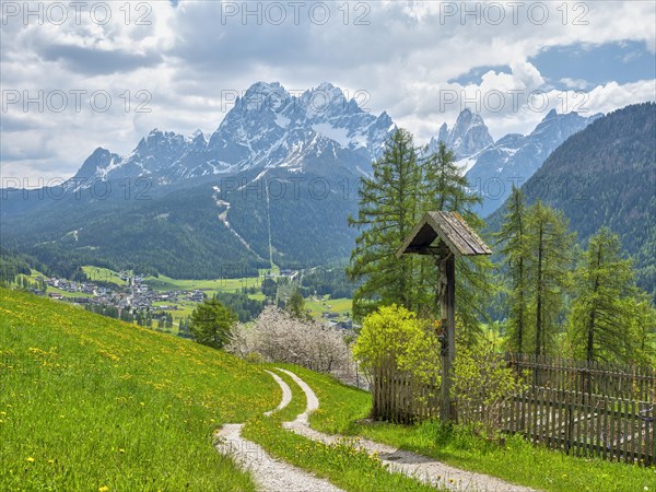 Crossroads with Dolomites