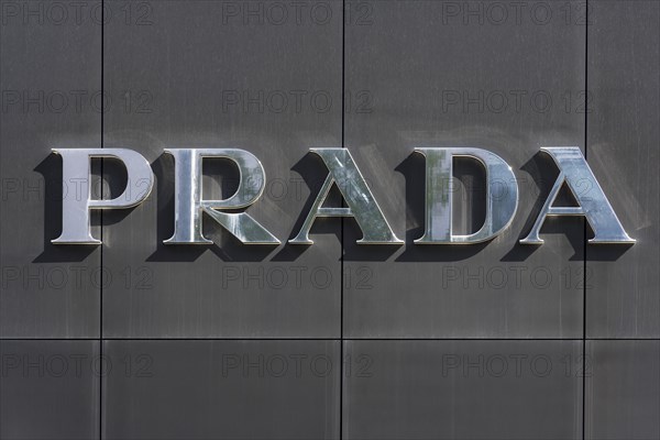 Logo Prada