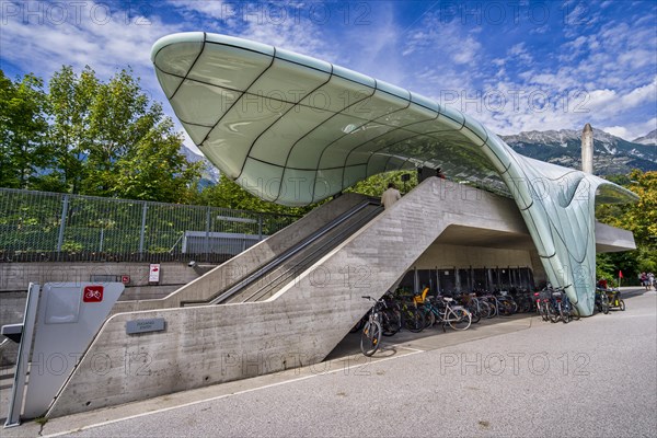 Loewenhaus station