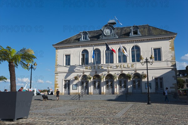 Town Hall