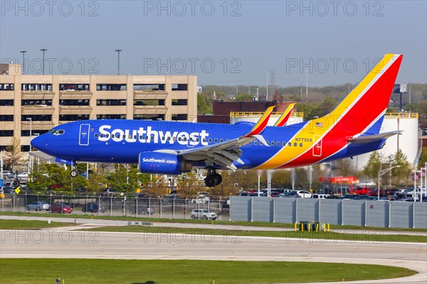 A Boeing 737-700 aircraft of Southwest Airlines with the registration number N7750A at Chicago Airport
