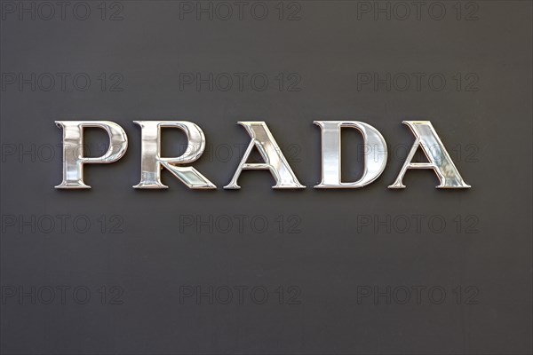 Logo Prada