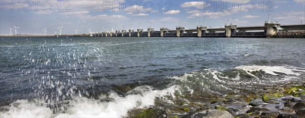 Storm flood barrier