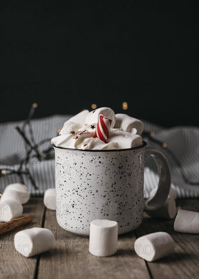 Front view hot chocolate mug with marshmallows