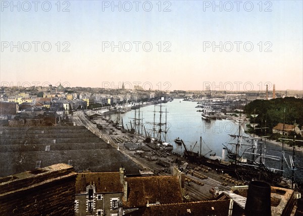 City and harbour of Nantes