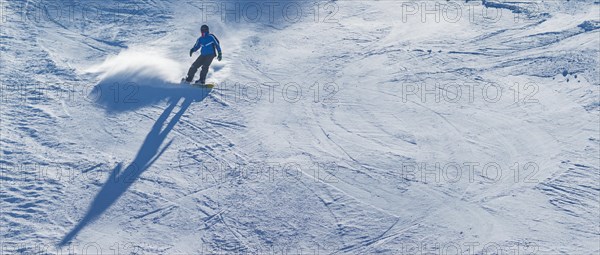 Snowboarder