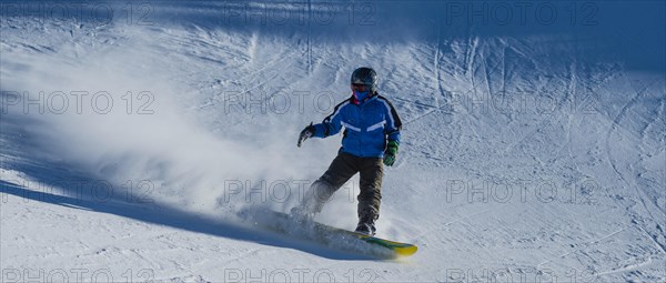 Snowboarder