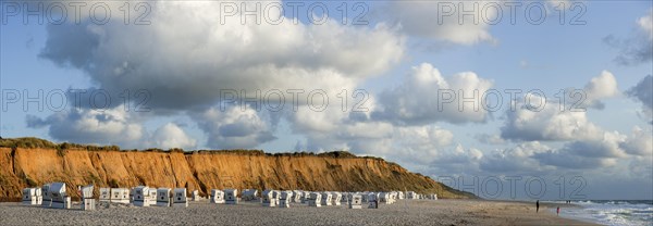 Evening sun on the beach of Kampen on the Red Cliff