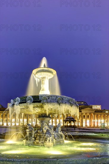 Fountain on Schlossplatz in winter