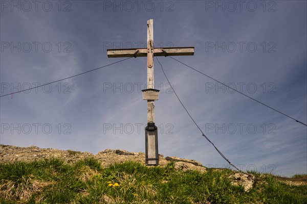 Summit cross