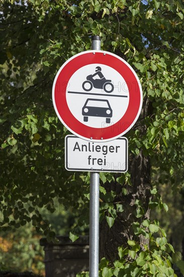 Traffic sign Anlieger frei