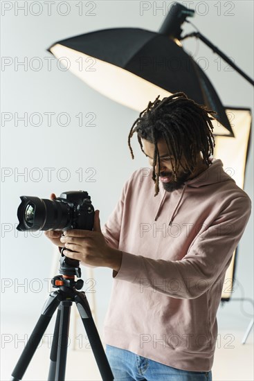 Grapher preparing camera