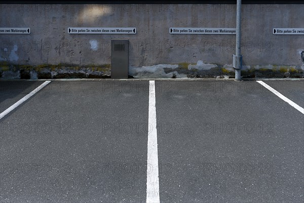 Request to park correctly in a private car park