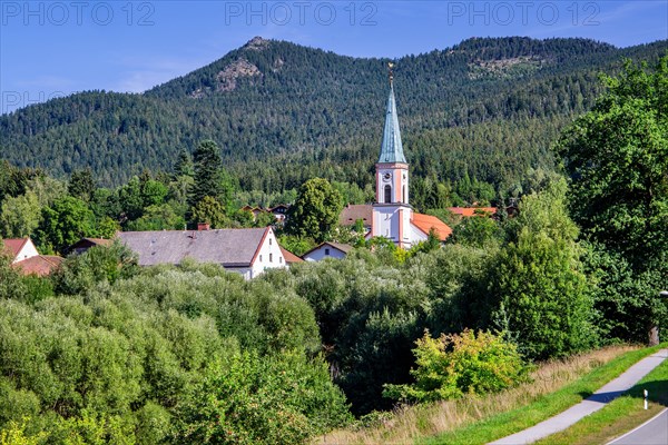 Parish church with the summit of the Osser 1293m