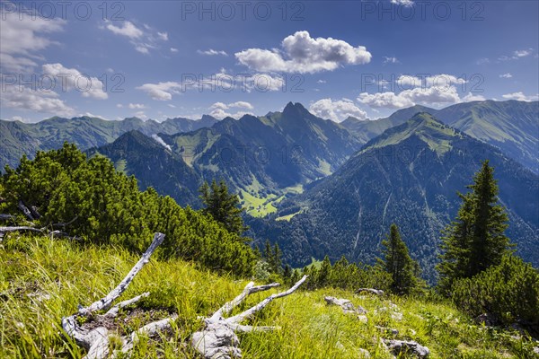 View from Himmelschrofen into the Dietersbach valley with Gerstruben