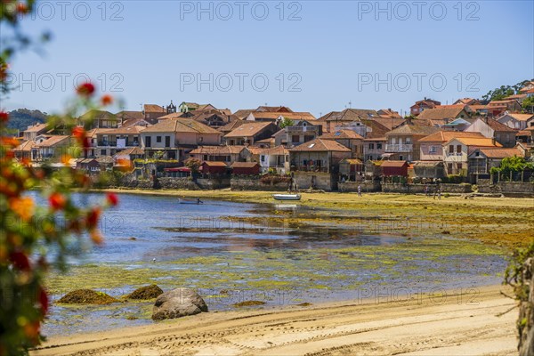 Old city by the ocean Combarro