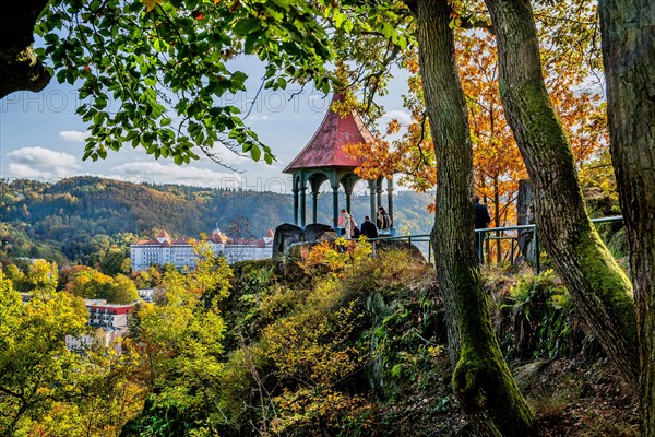 Viewing pavilion with a view of the Hotel Imperial in autumn