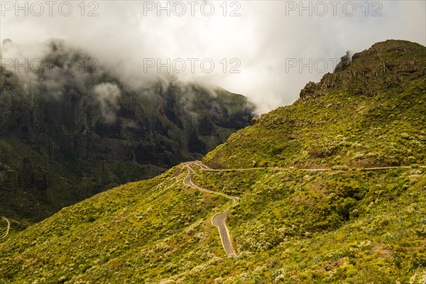 Pass road from Masca to Cruz de Hilda