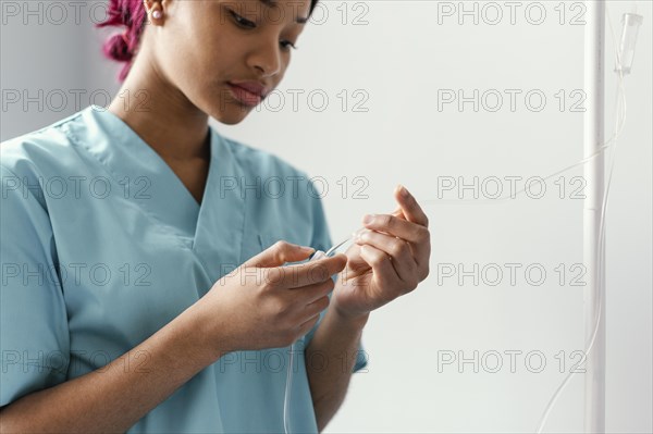 Close up woman adjusting perfusion