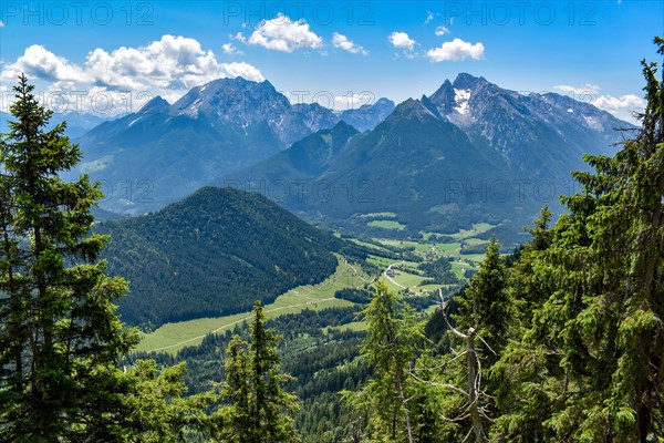 View from the Lattengebirge to the Watzmann and Hochkalter above the Ramsau with the rest of the Blaueis Glacier