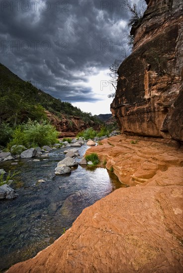 Hiking in Slide rock park