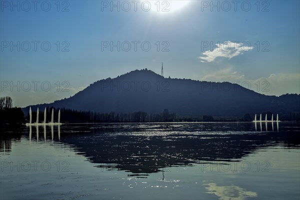 Sunset over dale lake in Srinagar