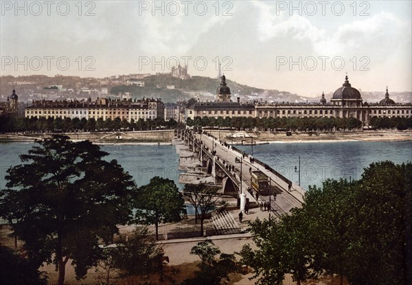 The bridge of the Guillotiere and the Hotel de Dieu