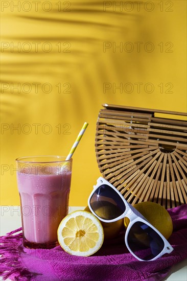 Arrangeemtn with smoothie glasses