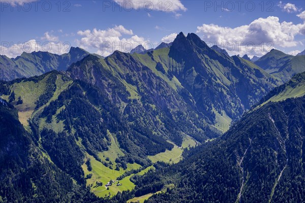 View from Himmelschrofen into the Dietersbach valley with Gerstruben