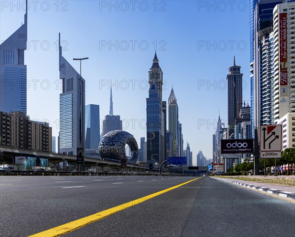 Complete closure of Sheik Zayed Road in the direction of Abu Dhabi