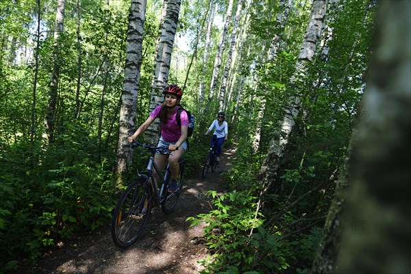 Cyclists on the Aukstumala Cognitive Path