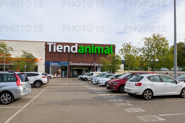 Front door of pet store of pet supply chain on October 28